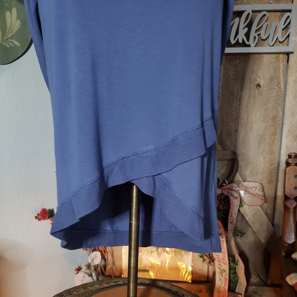 Avia High-Low Long Sleeve - Picture 2 of 5